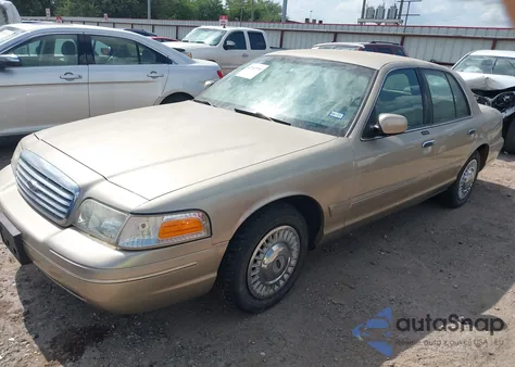 2000 Ford Crown Victoria z USA, uszkodzony, nr VIN 2FAFP73W7YX121917